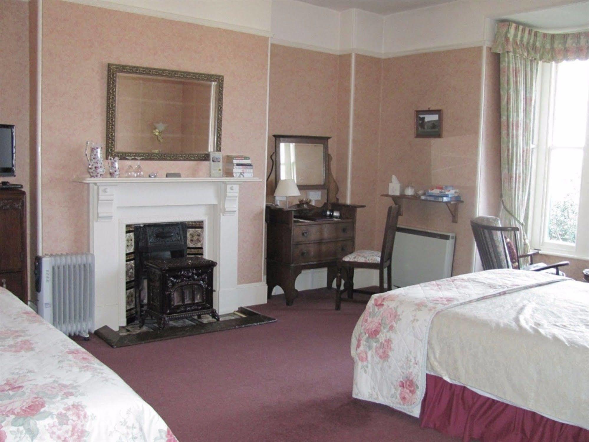 Penrose Bed & Breakfast Lostwithiel Exteriör bild